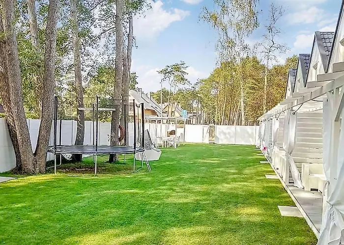 Prázdninový dům 2 Bedroom Amazing In Międzywodzie