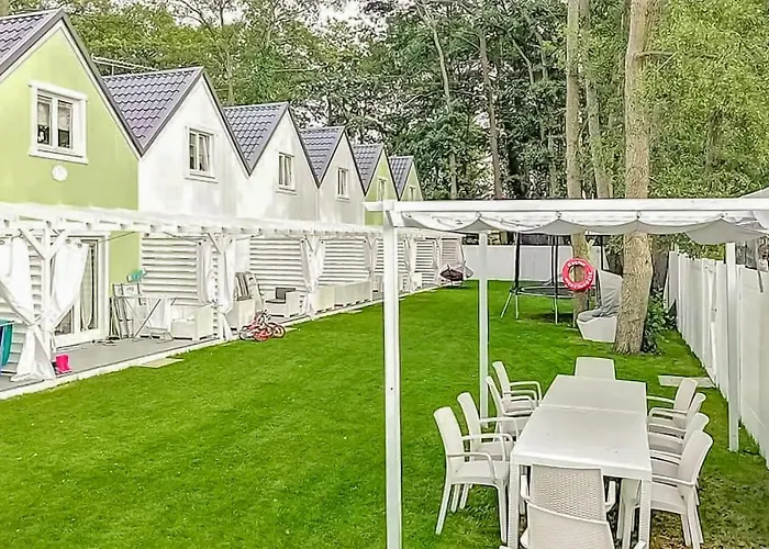 2 Bedroom Amazing In Prázdninový dům