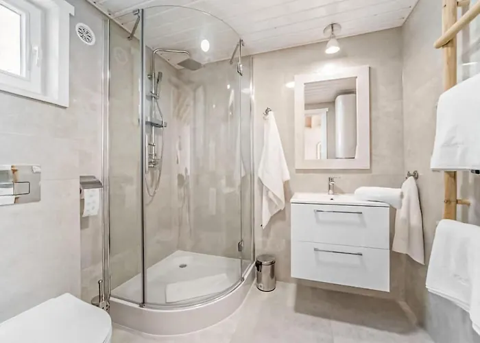 2 Bedroom Amazing In Prázdninový dům Międzywodzie